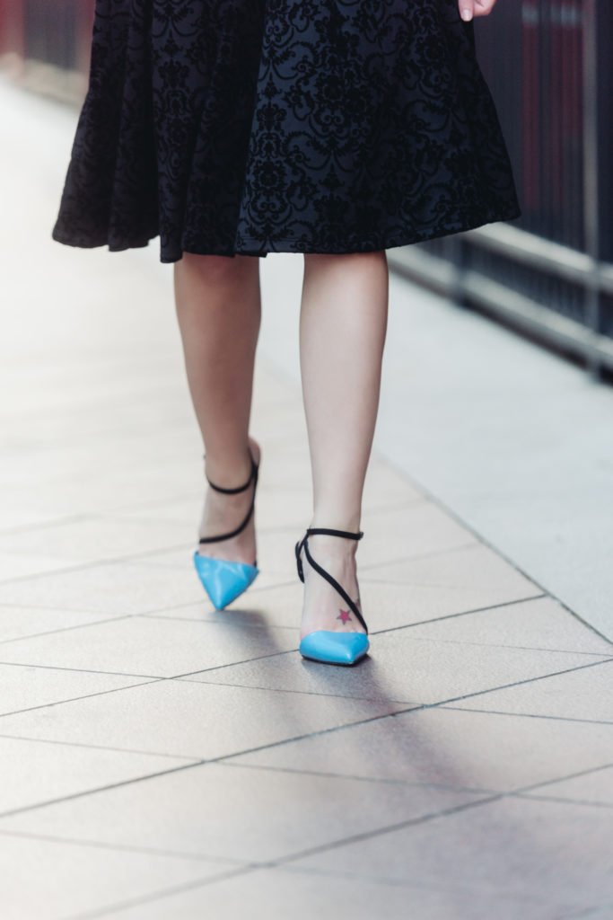 Fashion Blogger, Style Blogger, Houston Blogger, Houston Photographer, Velvet Midi Dress, Pumps