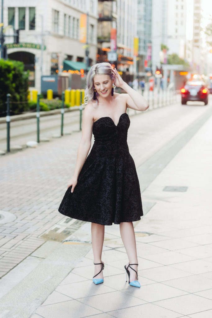 Fashion Blogger, Style Blogger, Houston Blogger, Houston Photographer, Velvet Midi Dress