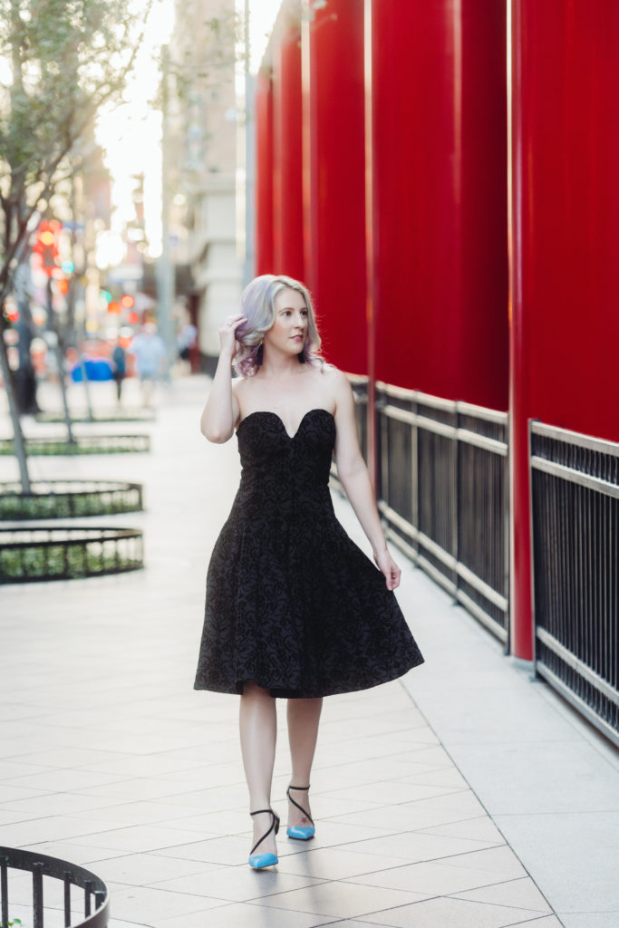 Fashion Blogger, Style Blogger, Houston Blogger, Houston Photographer, Velvet Midi Dress