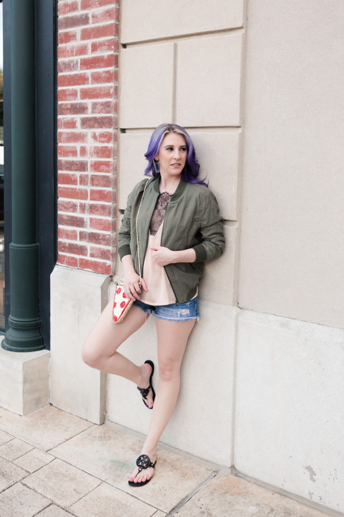 houston blogger, style blog, fashion blogger, blogger, gracefully sassy, lifestyle blogger, denim shorts, abercrombie, spring trends, summer trends, houston photographer, pravana, shein, jcrew, pizza purse