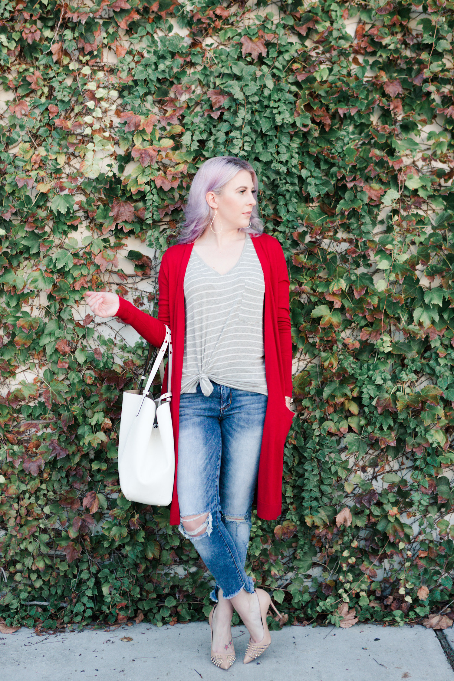 casual style, fall fashion, sweater, basic tee