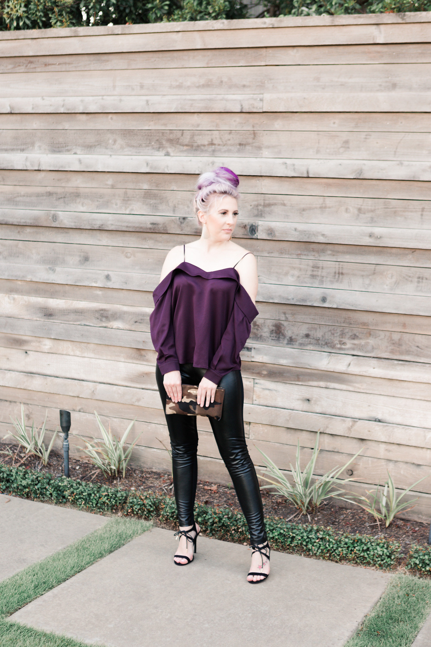 faux leather leggings, vegan leggins,